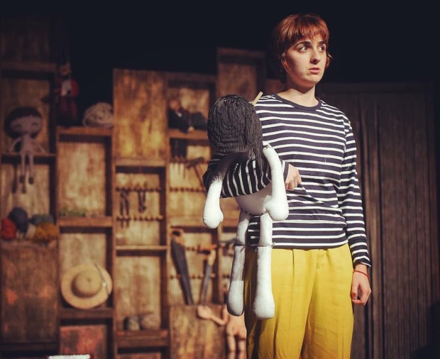 F325D190-4D62-45A6-BC16-7C43EF69F428